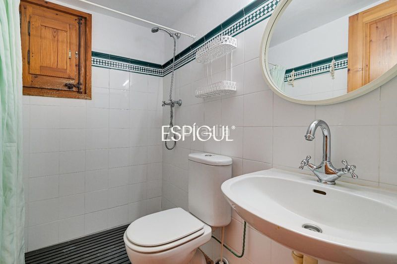Foto c8030ad2-a9f3-4c34-935c-7e217f85083e. Casa amb calefacció aparcament piscina a Bisbal d´Empordà (La)