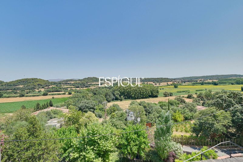 Foto d566465b-6a6e-41e7-9d66-e304484c2d7f. Casa amb calefacció aparcament piscina a Bisbal d´Empordà (La)