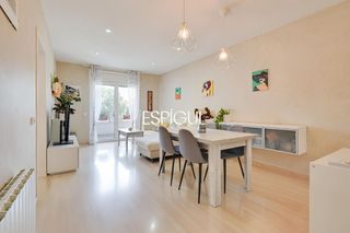Appartement  La garrotxa. Exclusivo piso en sagaró con parking y trastero, muy cerca de la