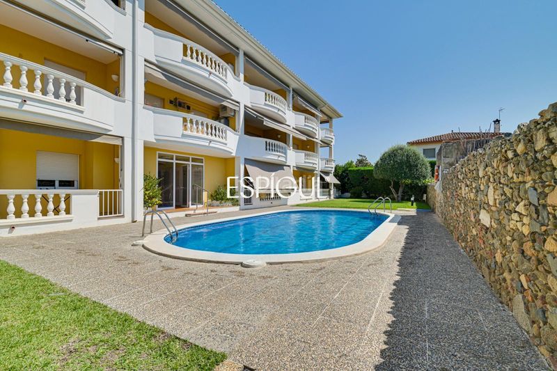 Foto 96a78ecc-2d89-424c-b2f5-3764ab79fa23. Pis amb calefacció aparcament piscina a Poble Calonge