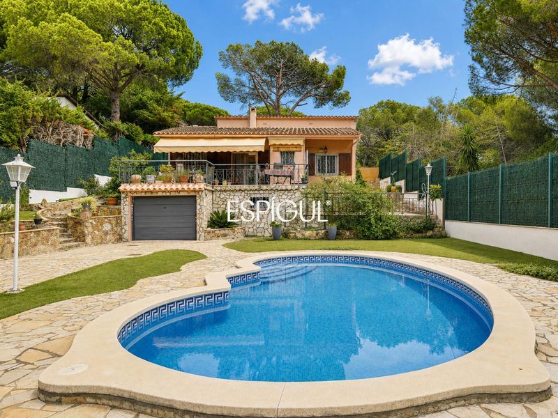 Foto ddd47f45-20d1-43ec-9177-f1cba5c0bbe6. Casa amb calefacció aparcament piscina a Cabanyes-Mas Ambrós-Mas Pallí Calonge