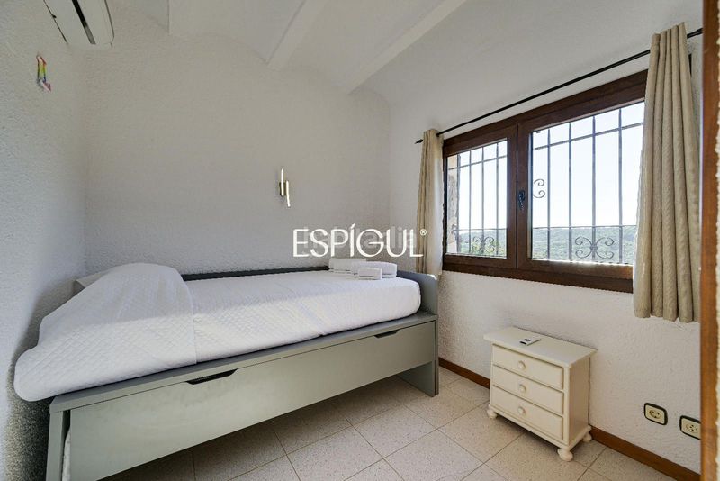 Foto 0f5737a7-268e-4ff9-83d4-706454ca55f8. Casa con riscaldamento parcheggio piscina terrazza in Calonge