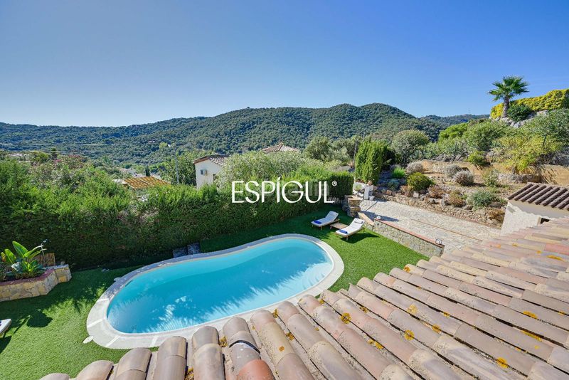 Foto 82c60be0-bc5d-4986-9cd7-d3969d46226c. Casa con riscaldamento parcheggio piscina terrazza in Calonge
