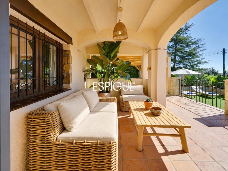 Foto b86b9686-aa4e-4649-a0cc-5ac6432822d7. Casa con riscaldamento parcheggio piscina terrazza in Calonge