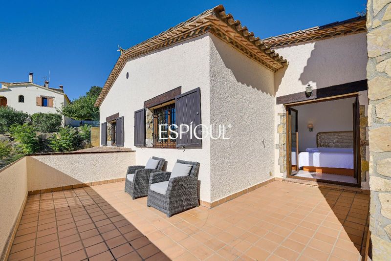 Foto b94a11c3-22f4-4676-967c-56964194c809. Casa con riscaldamento parcheggio piscina terrazza in Calonge