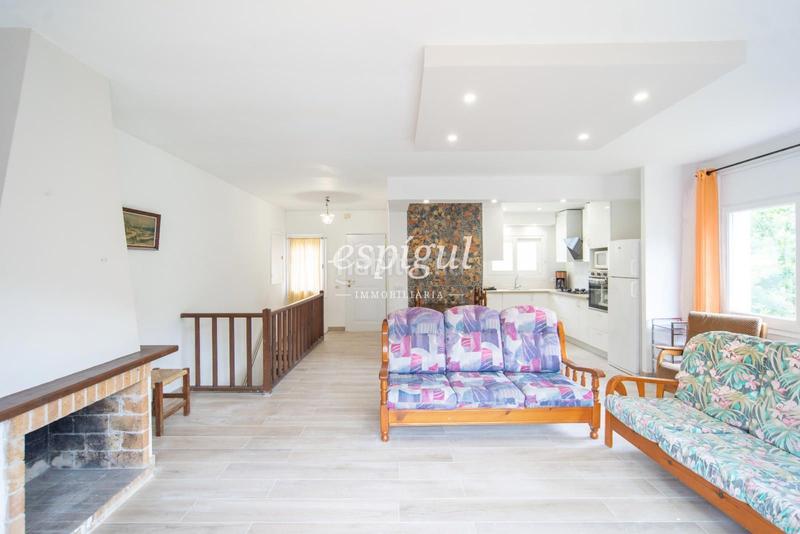 Foto 08aa1d2b-8de4-4e24-a2f6-ab8ae7d5d575. Casa  independiente en urbanización Rosamar en Santa Cristina d´Aro