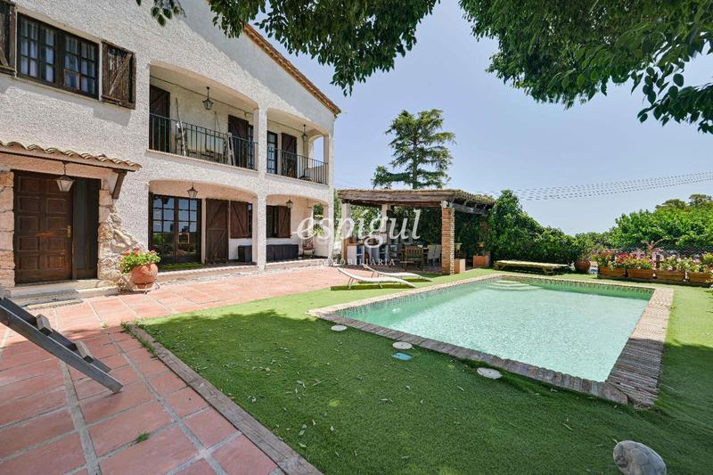 Foto be402444-6a1a-4ca0-b1fd-cb5869a46d17. Maison avec chauffage parking piscine dans Fenals Platja d´Aro