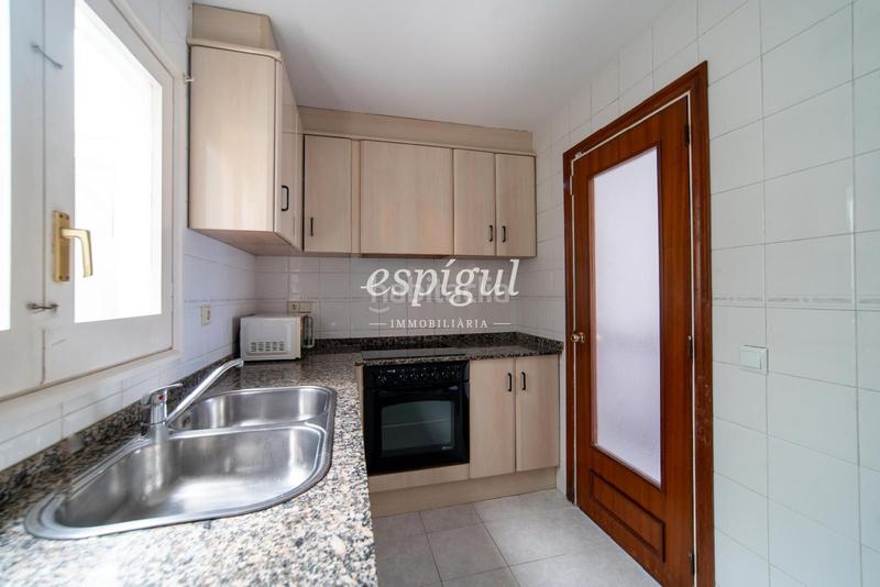 Foto eb420757-2463-40c4-aed8-b0a750b070c0. Duplex con riscaldamento parcheggio in Avinguda Catalunya Palamós