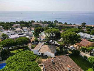 Haus in Torre Valentina-Mas Vilar de La Mutxada-Treumal. Exclusiva vivienda entre platja daro y calonge