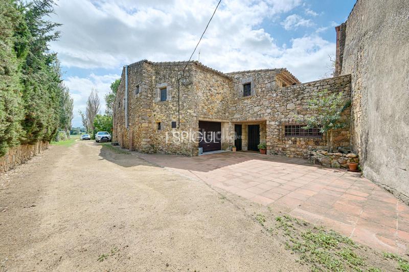 Foto c2efa6ee-32f4-4473-b86b-6bb247cdc33d. Haus mit heizung parking pool in Llagostera