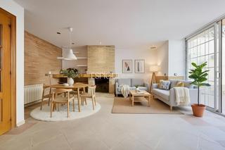 Casa  Metges. Encantadora casa de pueblo a pocos pasos del mar en sant feliu d