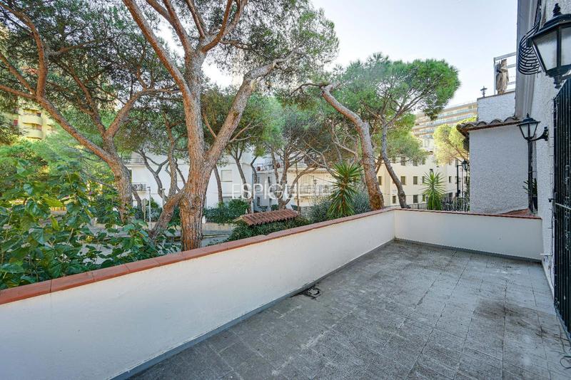 Foto 1dfe43aa-2758-41eb-a38f-a7bc6988d965. Casa con riscaldamento parcheggio piscina in Centre-Platja Platja d´Aro