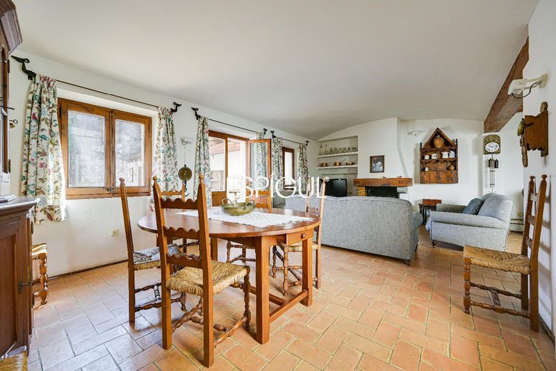 Foto 5f6adc85-6025-4818-a492-5a111d693e01. Casa amb aparcament a Torroella de Montgrí