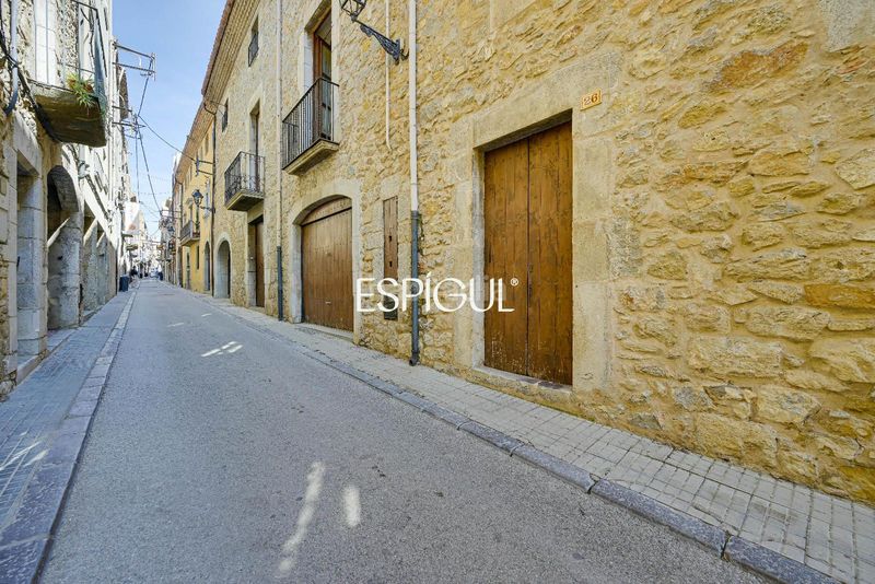 Foto 93b0fa15-85c4-4562-ab95-591bc53dd271. Casa amb aparcament a Torroella de Montgrí