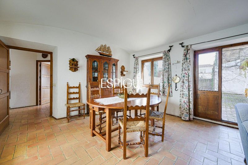 Foto c0d14523-e05f-4795-987c-1cc5c2e16b9d. Casa amb aparcament a Torroella de Montgrí