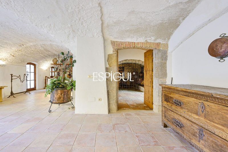 Foto e4218abd-da93-4b51-a77f-052a55c874ad. Casa amb aparcament a Torroella de Montgrí