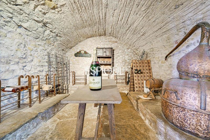 Foto f7f1bbfe-d95b-44a1-ad5e-1e57f0a5ce5e. Casa amb aparcament a Torroella de Montgrí
