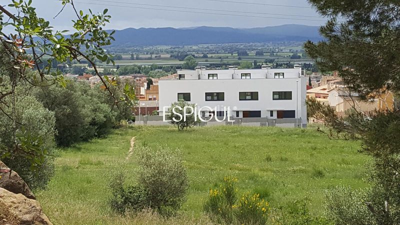 Foto ca4b5f8b-8954-454b-a9b2-a5eb1a6fe7a9. Casa adosada  de obra nueva con vistas en Torroella de Montgrí