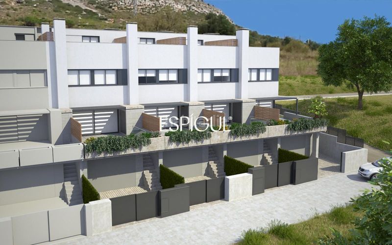 Foto d9b6233d-6cf0-4a1a-bcbe-35ac57ccdfda. Casa adosada  de obra nueva con vistas en Torroella de Montgrí