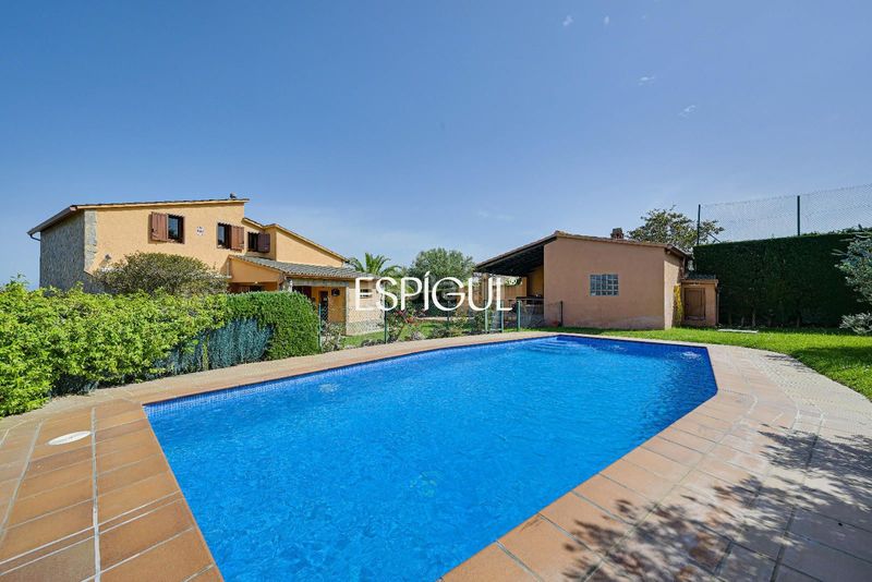 Foto 057d2b61-ca46-4ed8-8f22-721764e10d68. Casa amb calefacció aparcament piscina a Cabanyes-Mas Ambrós-Mas Pallí Calonge