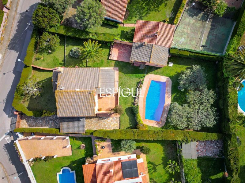 Foto 09d09954-4793-4d3f-b4d5-a87aff3ca1b5. Casa amb calefacció aparcament piscina a Cabanyes-Mas Ambrós-Mas Pallí Calonge