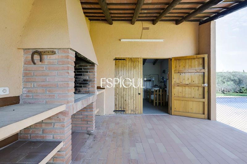 Foto 1d930018-d3a8-4243-85cd-eabad0999310. Casa amb calefacció aparcament piscina a Cabanyes-Mas Ambrós-Mas Pallí Calonge