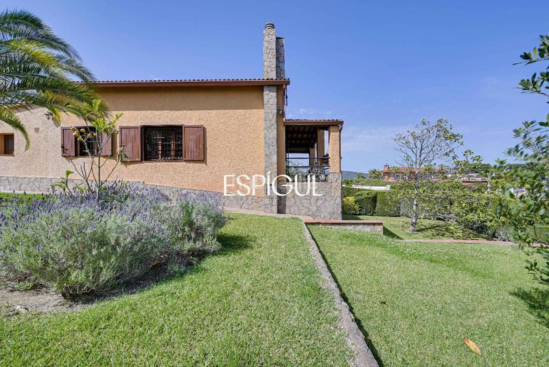 Foto 5ce89ee3-3b80-41bb-90a3-cb35027818f1. Casa amb calefacció aparcament piscina a Cabanyes-Mas Ambrós-Mas Pallí Calonge