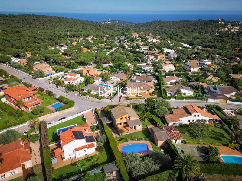 Foto 60d7d252-b99c-428e-ae90-fff2b3a0934e. Casa amb calefacció aparcament piscina a Cabanyes-Mas Ambrós-Mas Pallí Calonge