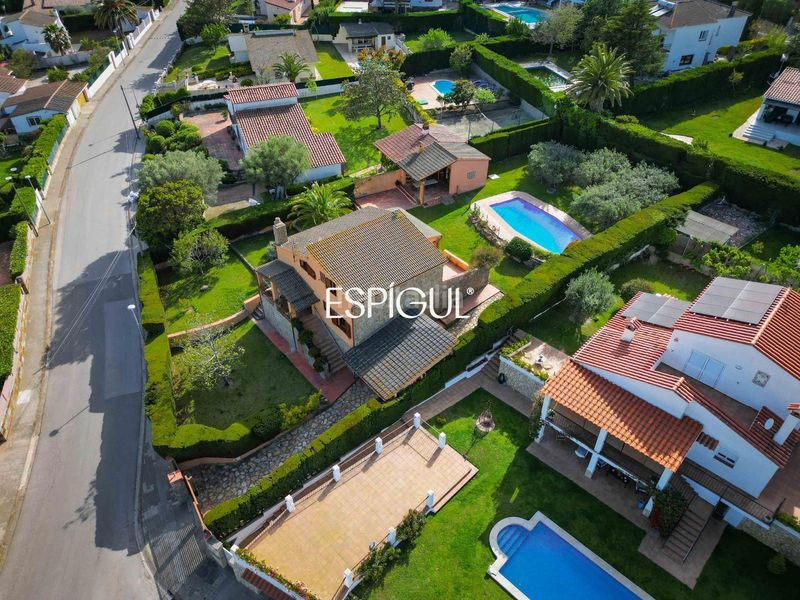 Foto d8b02bb4-da6e-439c-bc28-6e4d7eca6988. Casa amb calefacció aparcament piscina a Cabanyes-Mas Ambrós-Mas Pallí Calonge