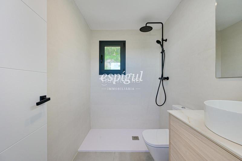Foto 4a6df3f8-6c5c-4698-aa7c-23a05d310978. Casa con riscaldamento parcheggio piscina in Vallromanes