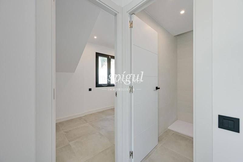 Foto d1dc4cfd-b789-499d-a30c-f9415b50f924. Casa con riscaldamento parcheggio piscina in Vallromanes