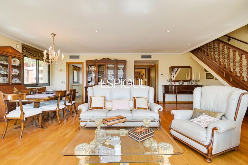 Foto 10f70f9c-6f39-46f4-8f39-aa569557a76a. Duplex con riscaldamento parcheggio in Zona alta Arenys de Mar