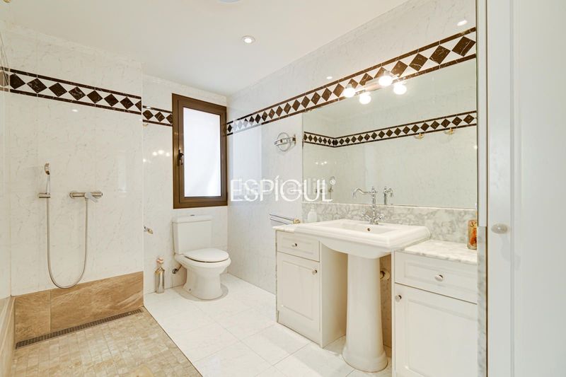 Foto eb7468fa-d508-48d7-8def-f193e1a0b910. Duplex con riscaldamento parcheggio in Zona alta Arenys de Mar