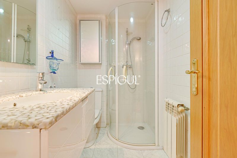 Foto f9fc907f-5b64-4dea-b4cb-a412c4c393d6. Duplex con riscaldamento parcheggio in Zona alta Arenys de Mar