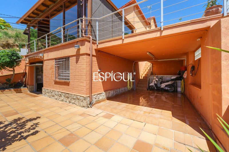 Foto 591d8280-1be9-4af3-a9ba-985395ff787a. Casa amb calefacció aparcament piscina a Teià