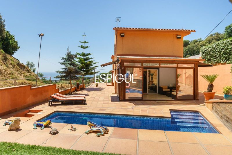 Foto 96c95048-d561-42c1-8066-0324bab72b93. Casa amb calefacció aparcament piscina a Teià