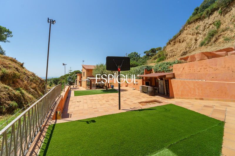 Foto d3921735-8348-4699-aea0-4810dc80e6b1. Casa amb calefacció aparcament piscina a Teià