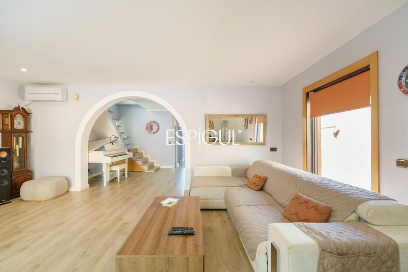 Foto e1ed42ac-ffca-4dac-9d8d-afdd3b17f5d9. Casa amb calefacció aparcament piscina a Teià