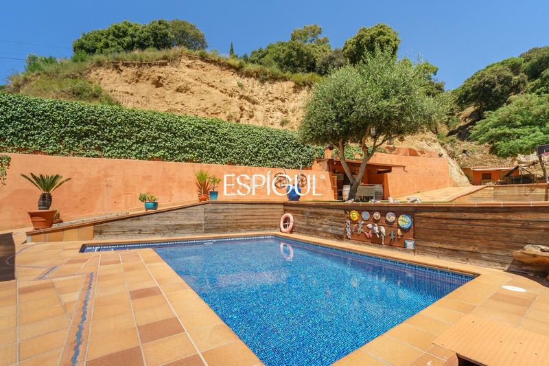 Foto e5554a9f-56a7-44c1-b42e-098b8c9bd7b1. Casa amb calefacció aparcament piscina a Teià