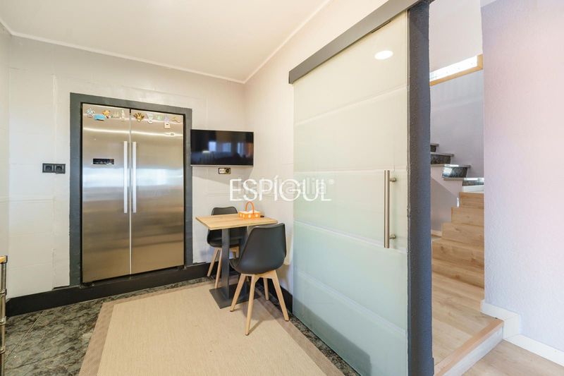 Foto f96e8d68-b089-48fa-8241-c6f302a60da9. Casa amb calefacció aparcament piscina a Teià
