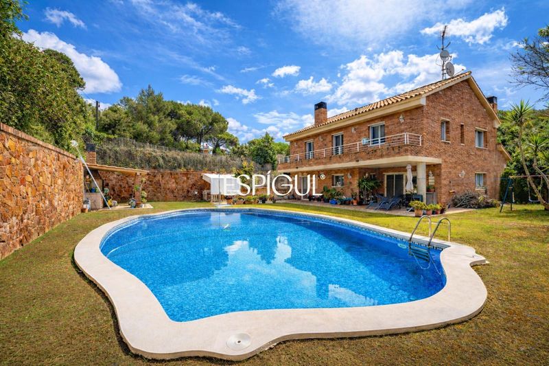 Foto 267dd363-2b04-495e-be33-e8d5f4422db5. Casa amb calefacció aparcament piscina a Vallromanes