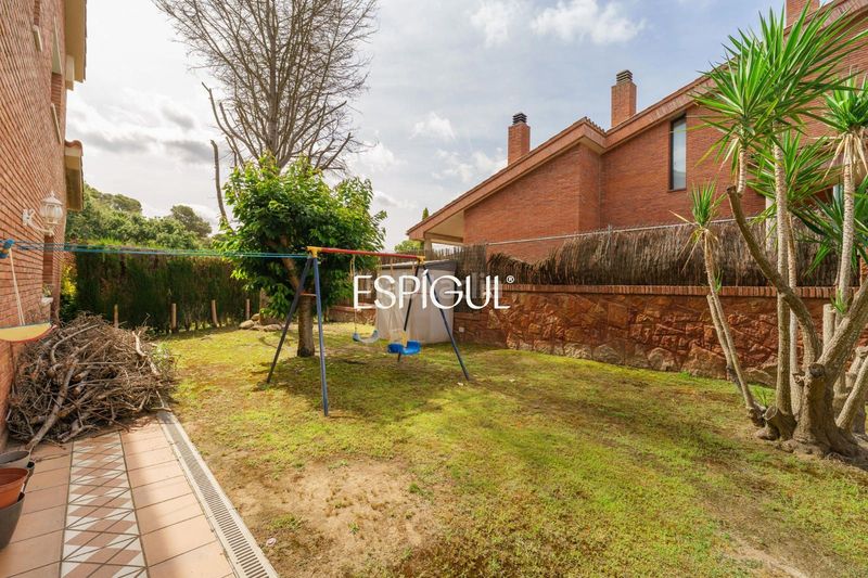 Foto 483224f1-a130-4b23-9ee7-cda9a0d823b6. Casa amb calefacció aparcament piscina a Vallromanes