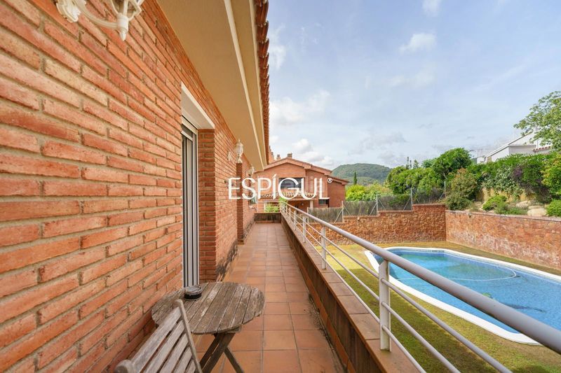 Foto 8931a04c-eede-4a0e-a21e-05787724e3df. Casa amb calefacció aparcament piscina a Vallromanes