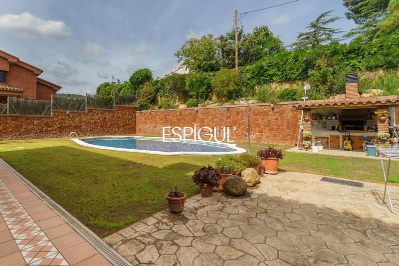 Foto d4fc950a-a12e-4e9a-a431-d83035914867. Casa amb calefacció aparcament piscina a Vallromanes