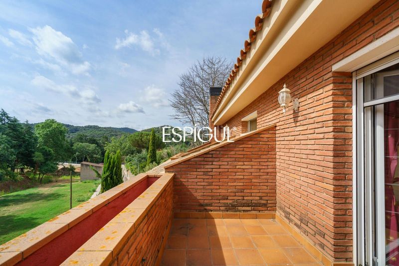 Foto e90b02f9-45be-48af-9956-a227d35fd2bc. Casa amb calefacció aparcament piscina a Vallromanes