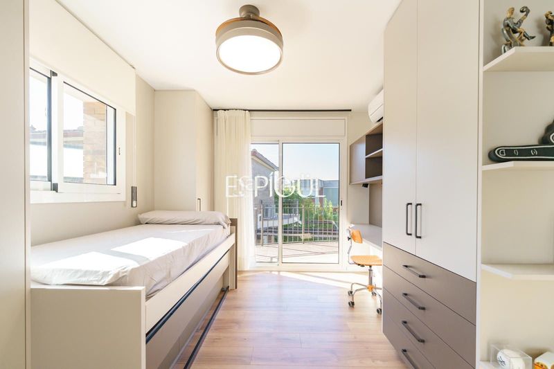 Foto a66ae3a4-8495-4714-8ed3-0035b89233dd. Casa amb calefacció aparcament piscina a Canet de Mar
