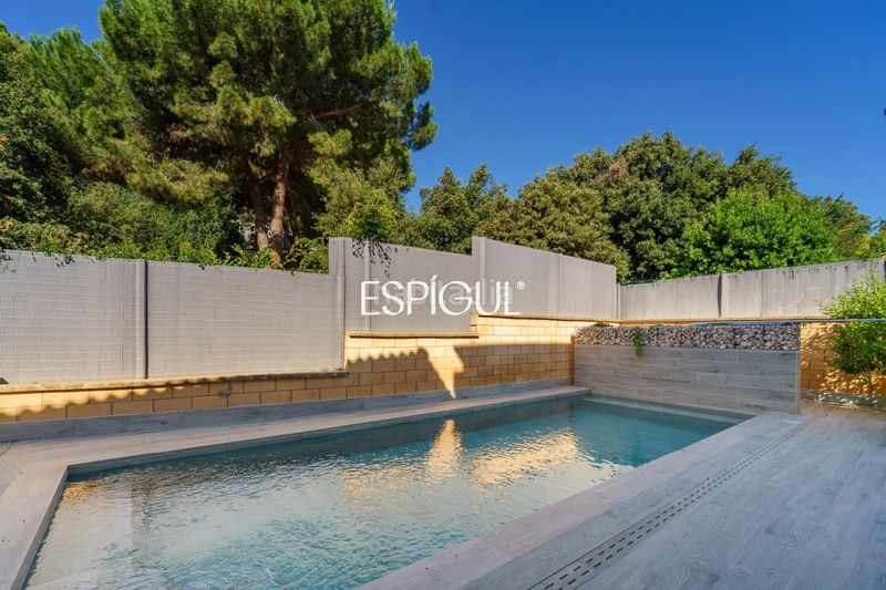 Foto b84fd646-24cd-4594-ba58-62e282ed04e6. Casa amb calefacció aparcament piscina a Canet de Mar