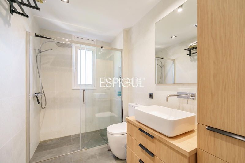 Foto bd5e2f13-9ea0-4d0c-ad00-7df60f61c4f1. Casa amb calefacció aparcament piscina a Canet de Mar