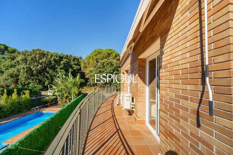 Foto d66569e4-2aa4-48b3-9a4c-1696de3adf3f. Casa amb calefacció aparcament piscina a Canet de Mar