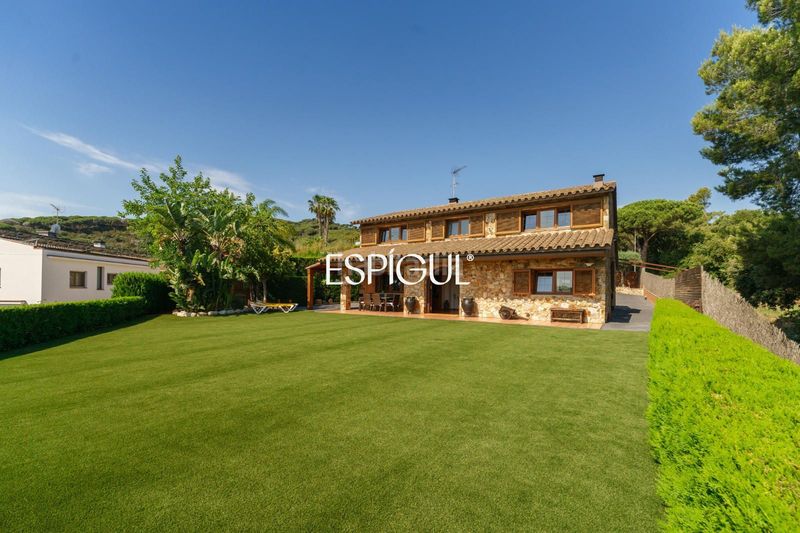 Foto 6091e422-47e9-4f83-9b7a-4948a76e613c. Casa amb calefacció aparcament a Nucli Urbà Argentona